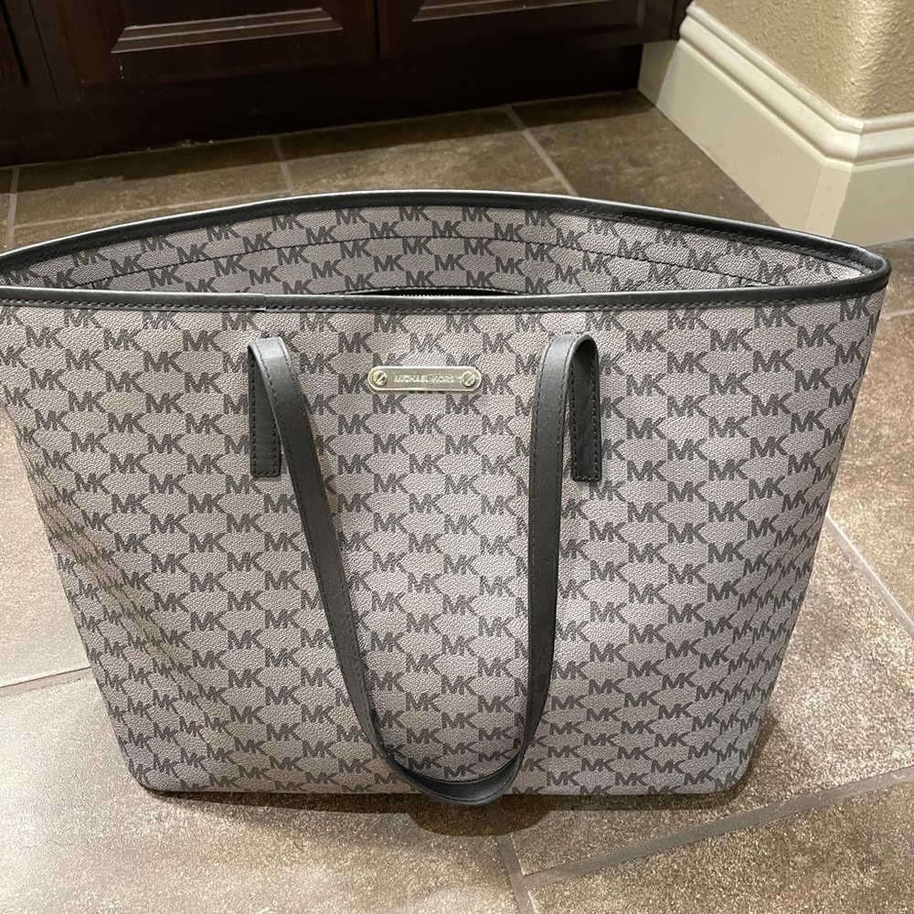 Michael Kors tote bag